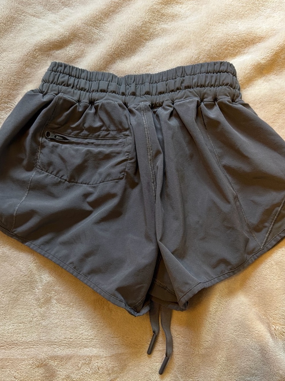 lululemon athletica hotty hot shorts